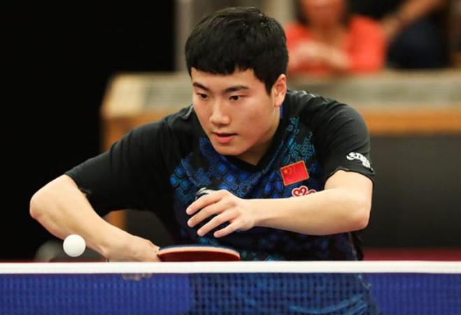 他在场上的 他在场上的