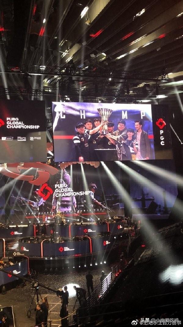 缩小与世界 缩小与世界